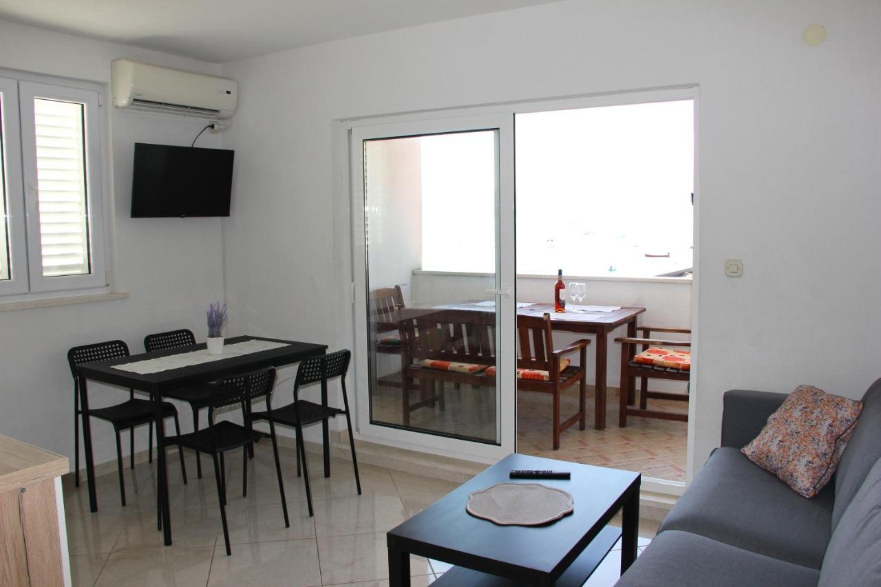 Vanda Seafront Fantastic Apartment *